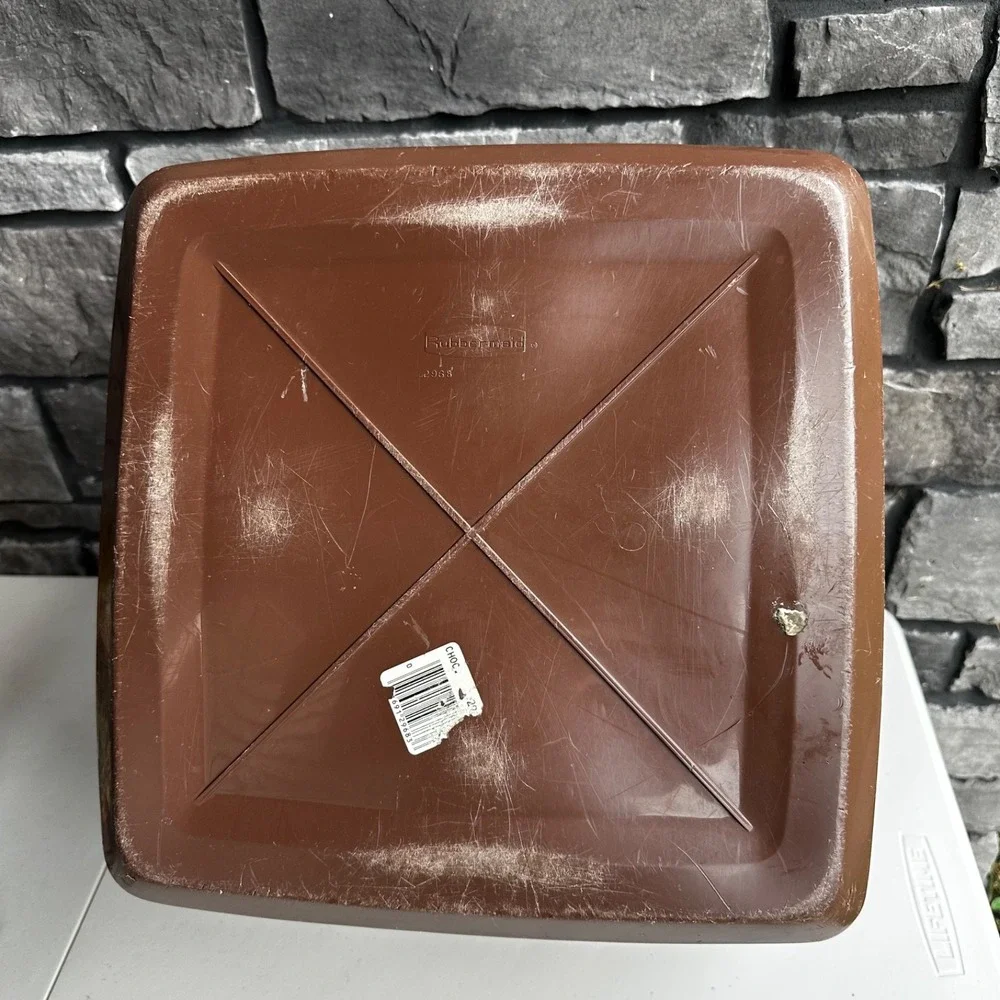 Rubbermaid this vintage